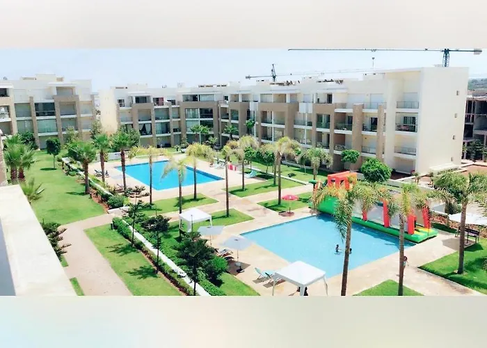 Luxury Apartement Near The Beach